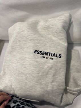 ESSENTIALS by Fear of God Light Gray Crewneck Sweatshirt